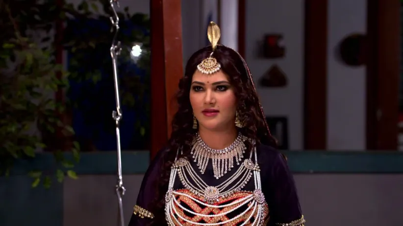 The Snake Charmer Gets Exposed
