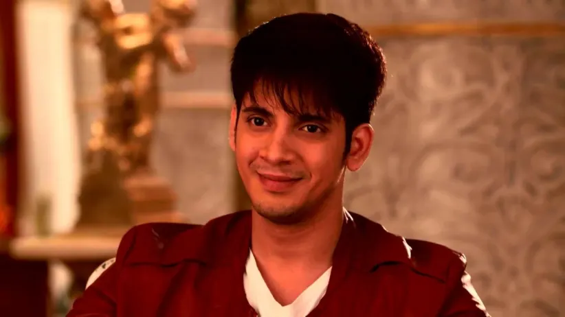 Arya Misbehaves with Santoshi