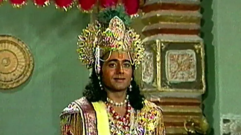 Krishna Exhibits His Virat Form