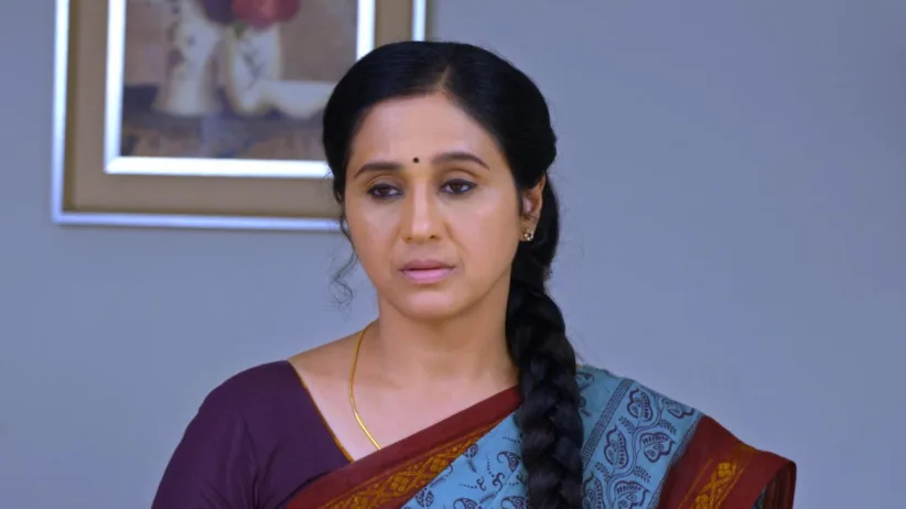 Pavithra Convinces Lakshmi