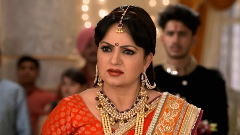 Riya Slaps Arya