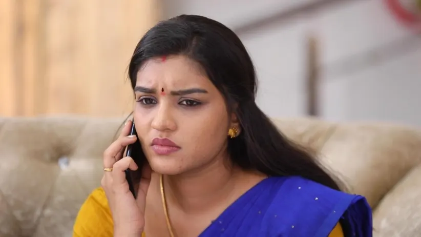 Parvathy Shares an Idea With Adithya
