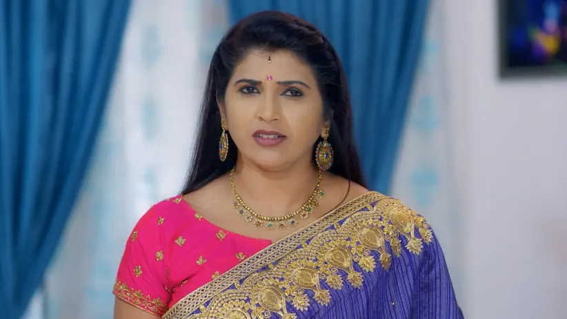 Trinayani Asks for a Divorce