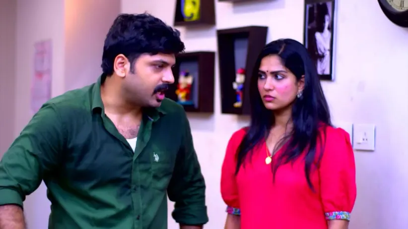 Nikhil Slaps Nila