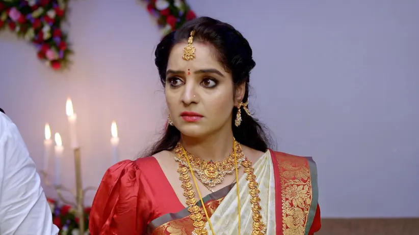Abhi Scolds Akhil
