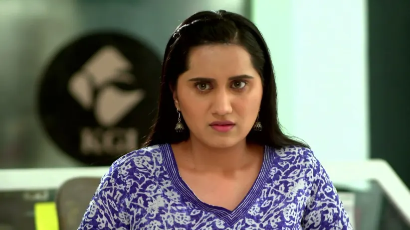 Kiran Visits Naina’s Office