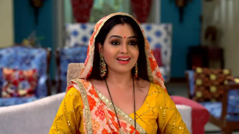 Angoori Locks Tiwari in the Bathroom