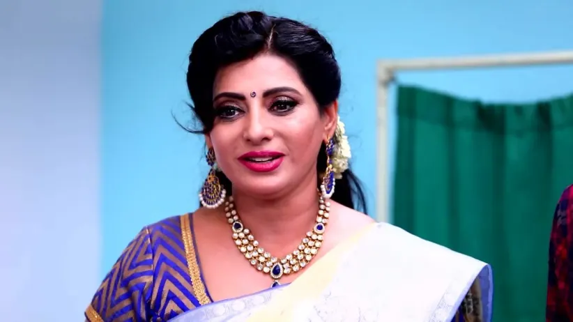 Akhila Shoots Nandini