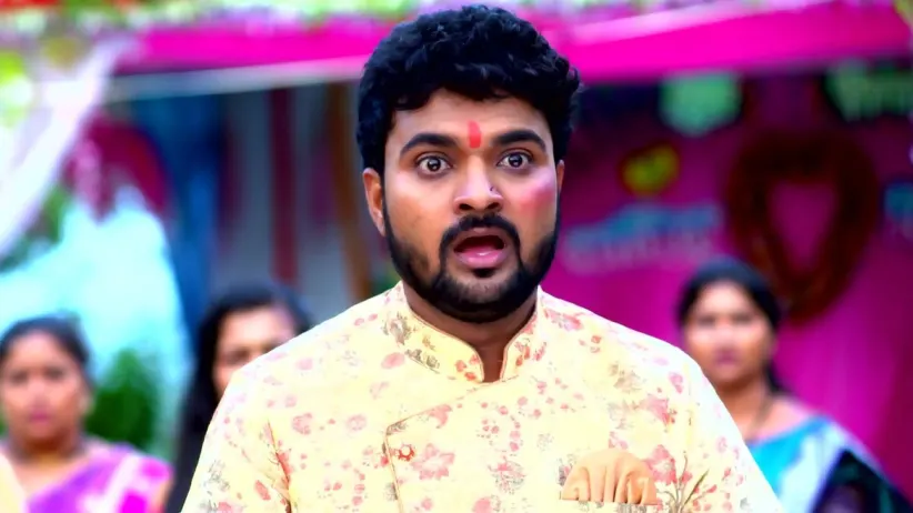 Divya Thrashes Ajit Kumar
