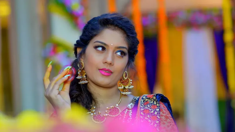 Vaidehi Buys a Gold Ring for Devansh