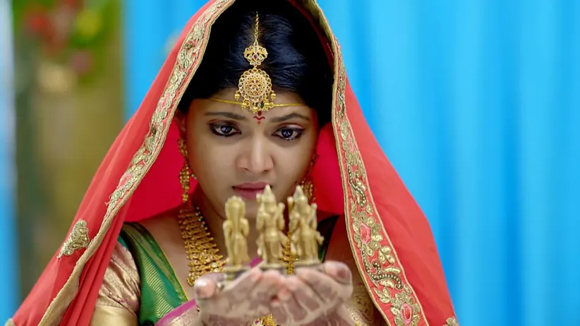 Siya Blackmails Vaidehi