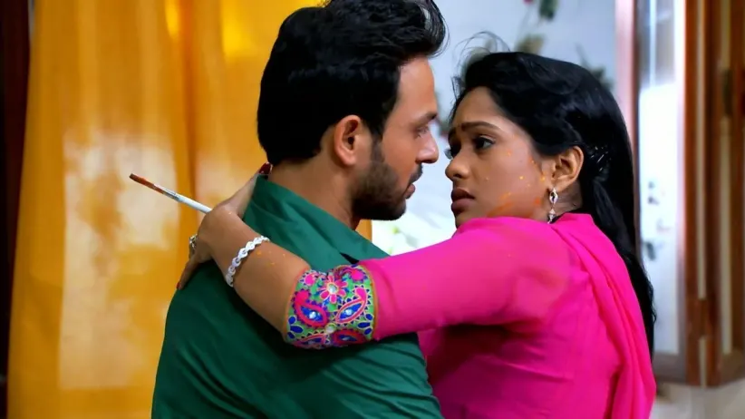 Aarushi and Vihaan Come Close | Satrangi Sasural