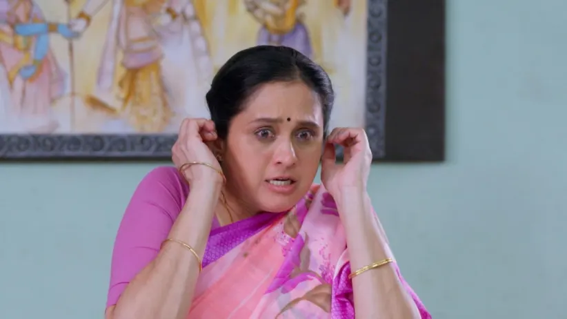 Santosh Pretends to Be Nice to Lakshmi 