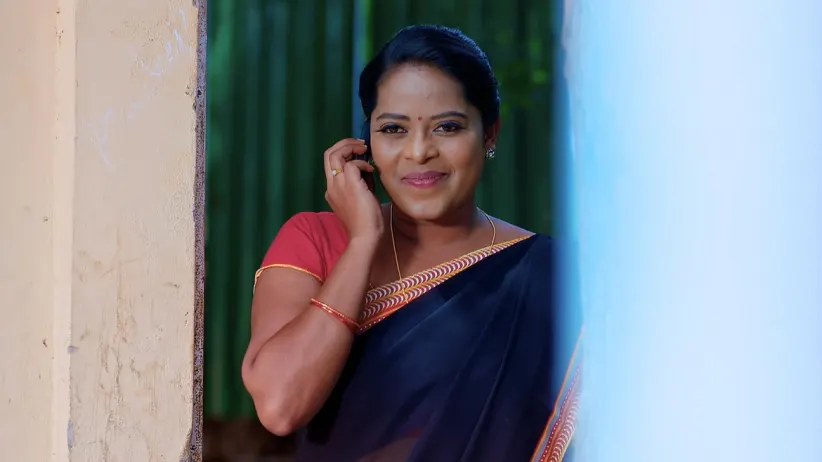 Talupulamma Gives an Update to Kanthamma