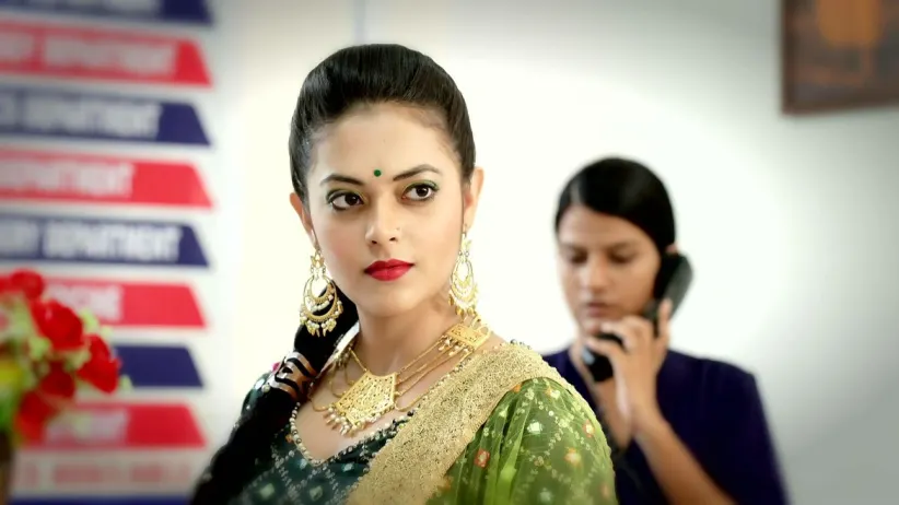 Savreen Wonders about Ajooni’s Wedding | Chhoti Jathani