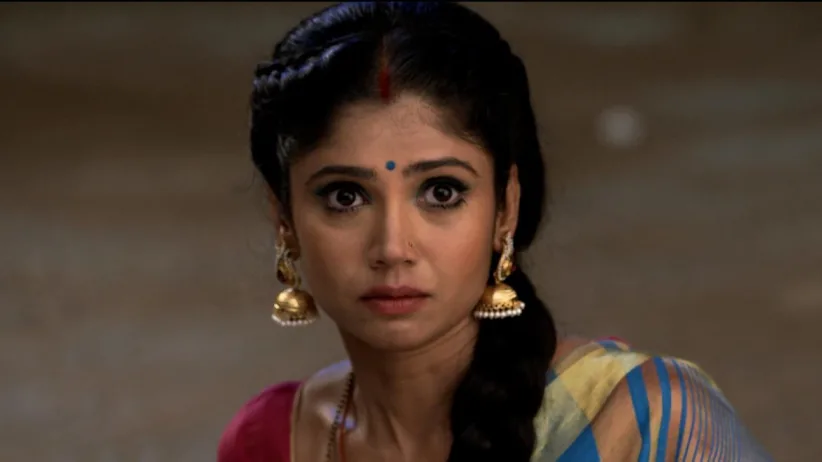 Madhu Insults Riya
