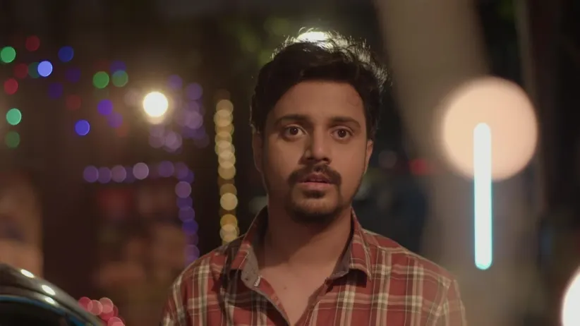 Aditya gets into trouble on seeing the hotel - Majha Hoshil Na
