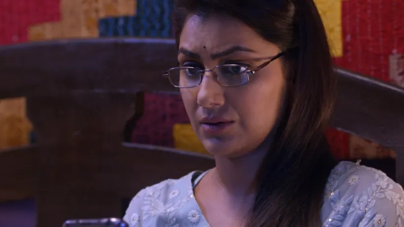 Purab Lies to Aliya - Iniya Iru Malargal