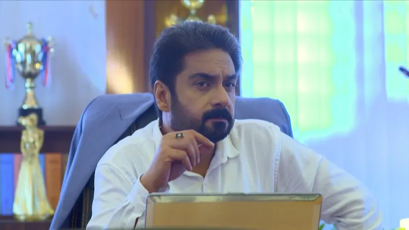 Rajaram stops Sandra - Neeyum Njanum