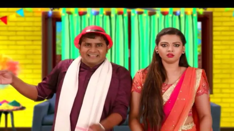 Babli And Her Friend Rangoli Play Holi