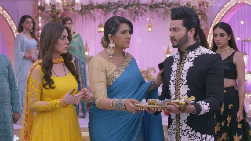 Kareena's mehendi becomes a sign for Preeta - Kundali Bhagya