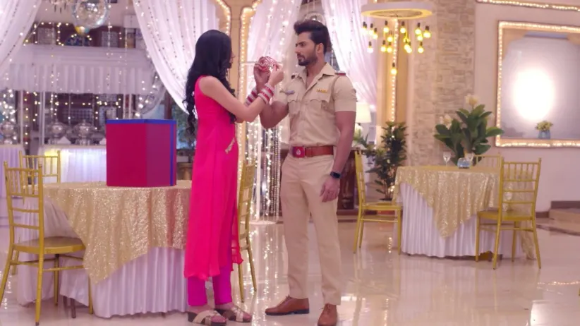 Guddan saves Siddhi - Guddan - Tumse Na Ho Paayega