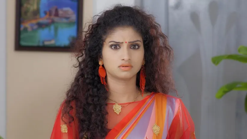 Nayani tries to save Chandrasekhar - Trinayani