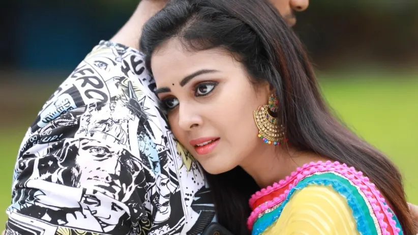 Sanjeev's decision upsets Abhirami - Rettai Roja