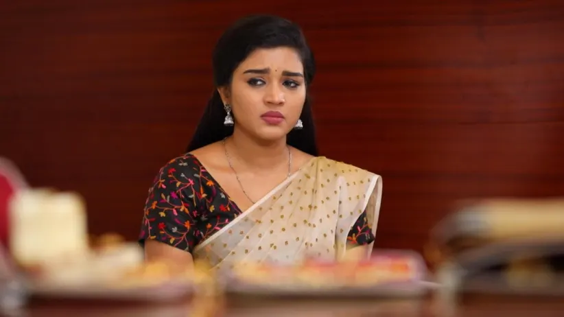 Nandini sees Vishu - Sembaruthi