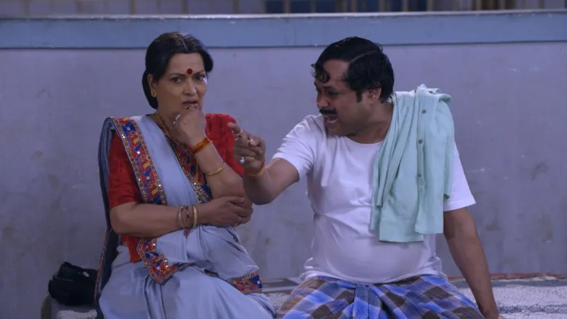 Happu learns the truth about Amma - Happu Ki Ultan Paltan