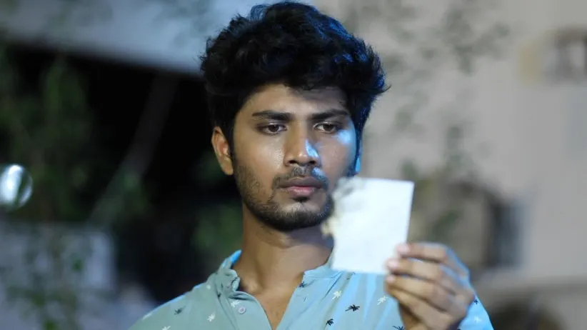 Sanjeev learns about Sreeja’s marriage - Rettai Roja