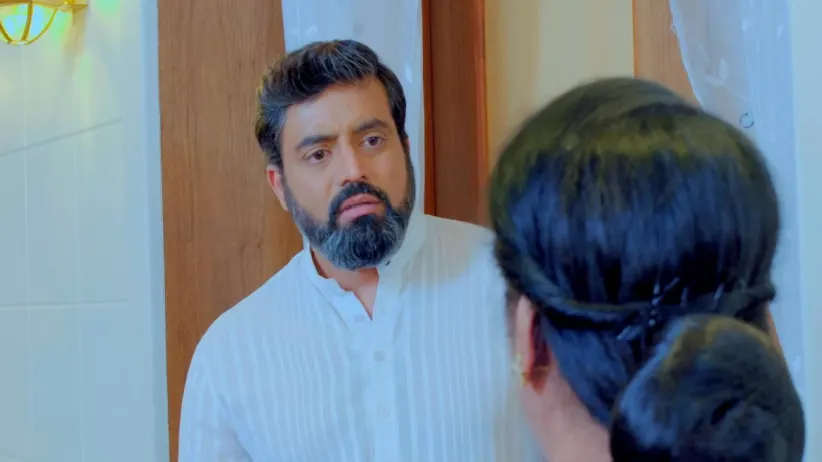 Mansi locks Harshavardhan in his room - Jothe Jotheyali