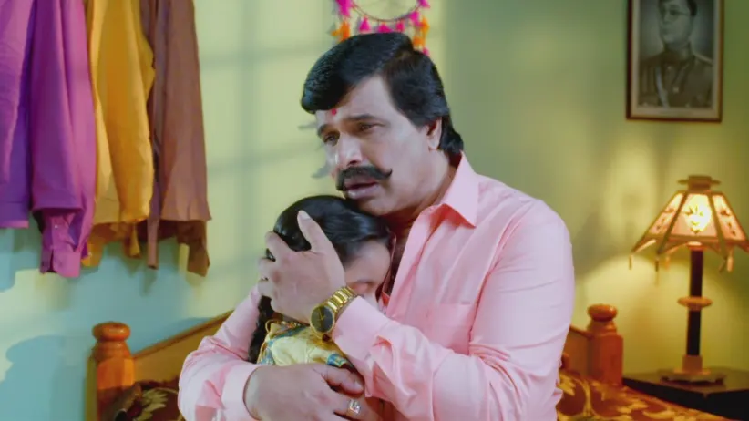 Paarvathi Reminds Veeraya Deva of Lakshmi - Paaru