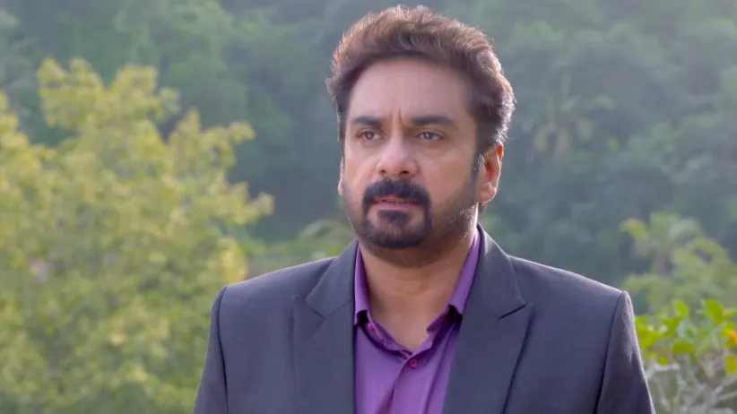 Ravi Varman enquires about Deepu - Neeyum Njanum