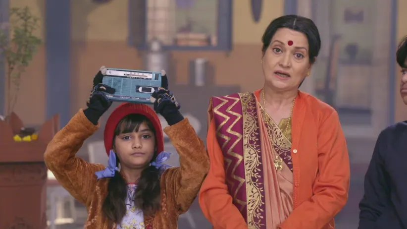 Amma and Rajesh plan to spoil the other’s pickle - Happu Ki Ultan Paltan