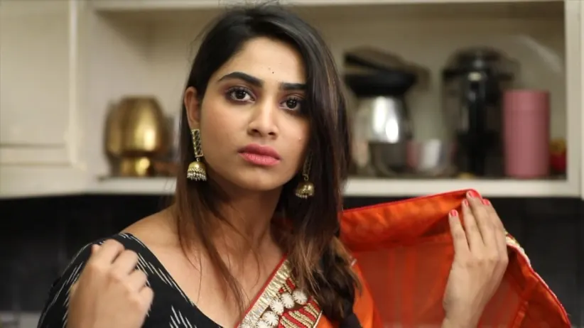 Sanjeev brings Abhi back - Rettai Roja