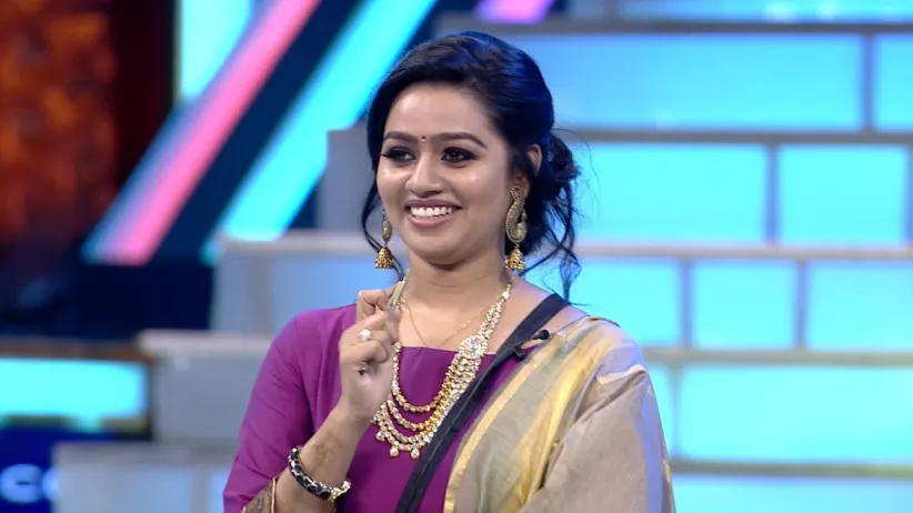 Thiodan entertains the audience - Super Mom Season 2