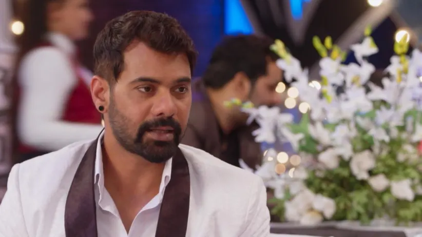 Prachi Is Kidnapped - Iniya Iru Malargal