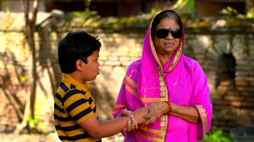 Manjula and Ajit Kumar start afresh - Devmanus