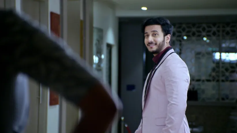 Karthik Trains Sathya