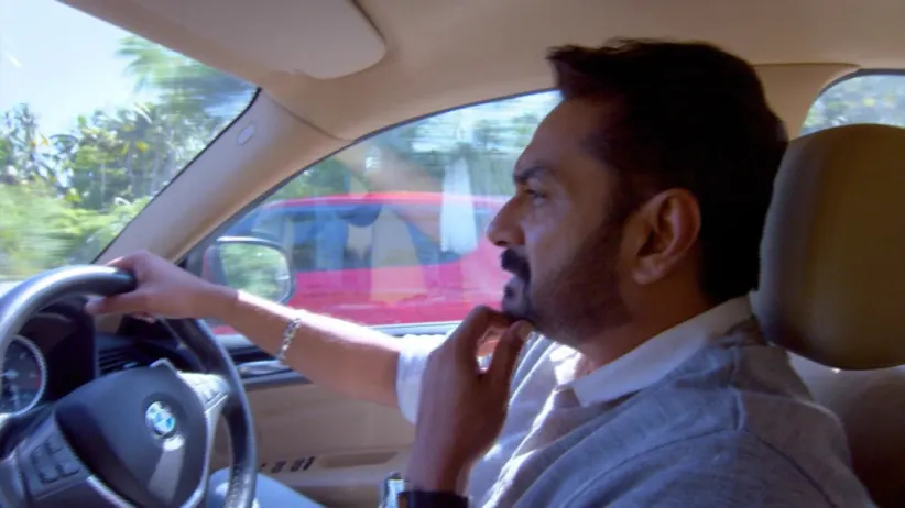 Sreelakshmi's family bids goodbye to her - Neeyum Njanum