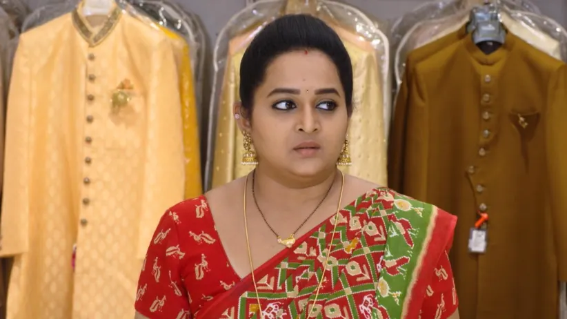 Renuka Tries to Expose Ram and Geetha