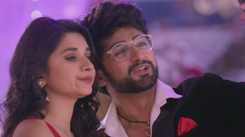 AJ and Guddan come close to each other - Guddan - Tumse Na Ho Payega