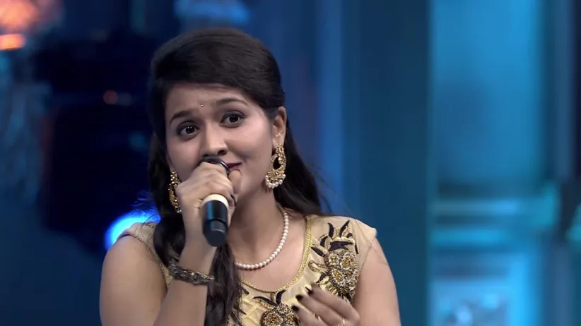 Asha Bhatt's spellbinding performance - Sa Re Ga Ma Pa - Season 17