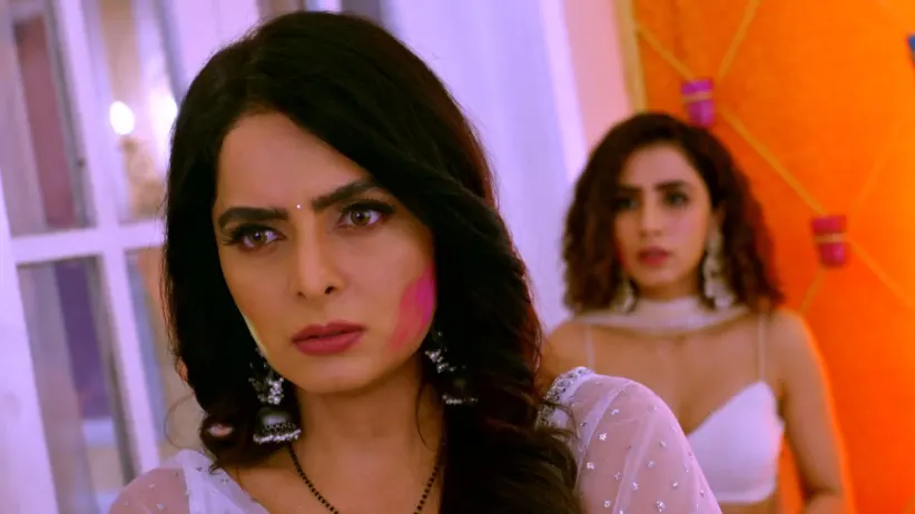 Sherlyn and Mahira Plan to Kill Mahesh