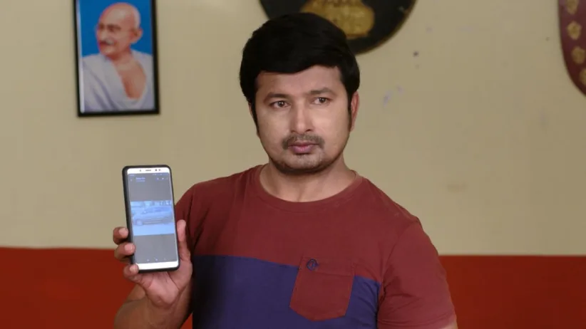 Nithya Looks for Jai