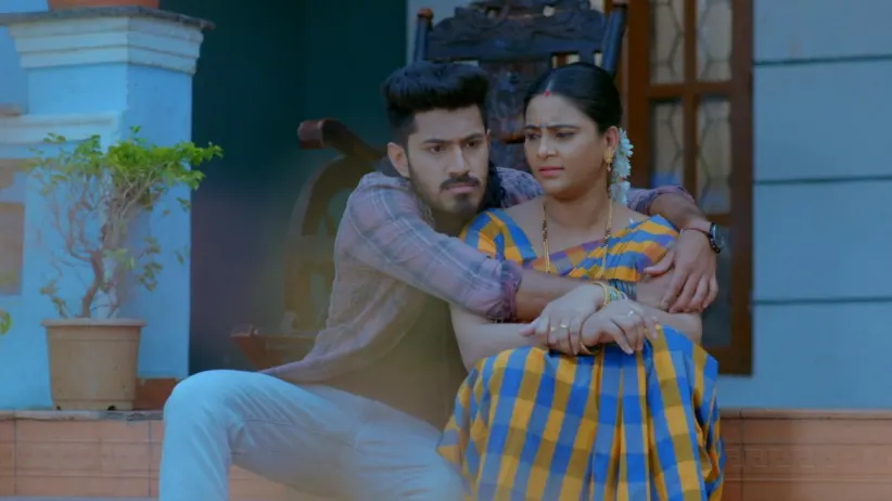 Nambeeshan invites Shivani for the puja - Nagini