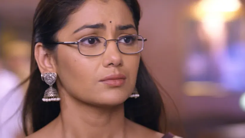 Rishi Pleads Innocent to Pragya - Iniya Iru Malargal