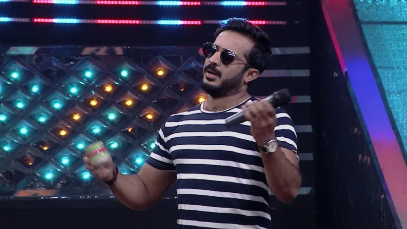 Jaani Master teaches students some dance moves - Local Gangs