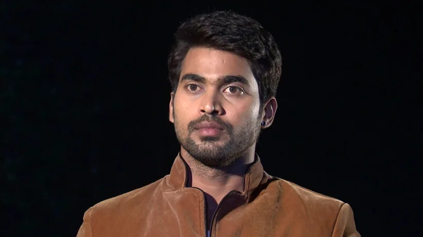 Akhilandeswari is shocked - Muddha Mandaram